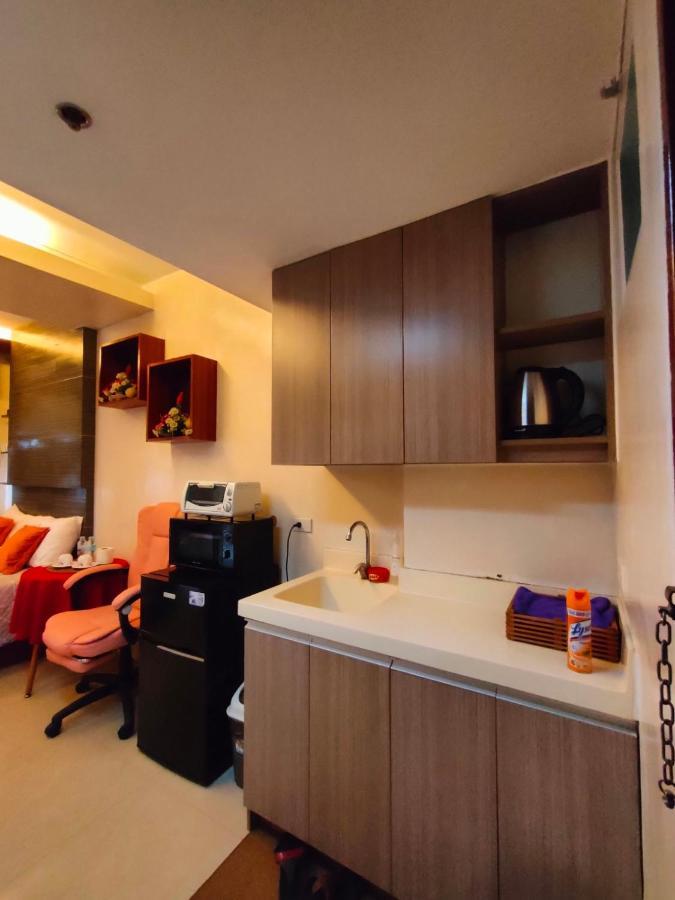 Studio At La Guardia سيبو المظهر الخارجي الصورة