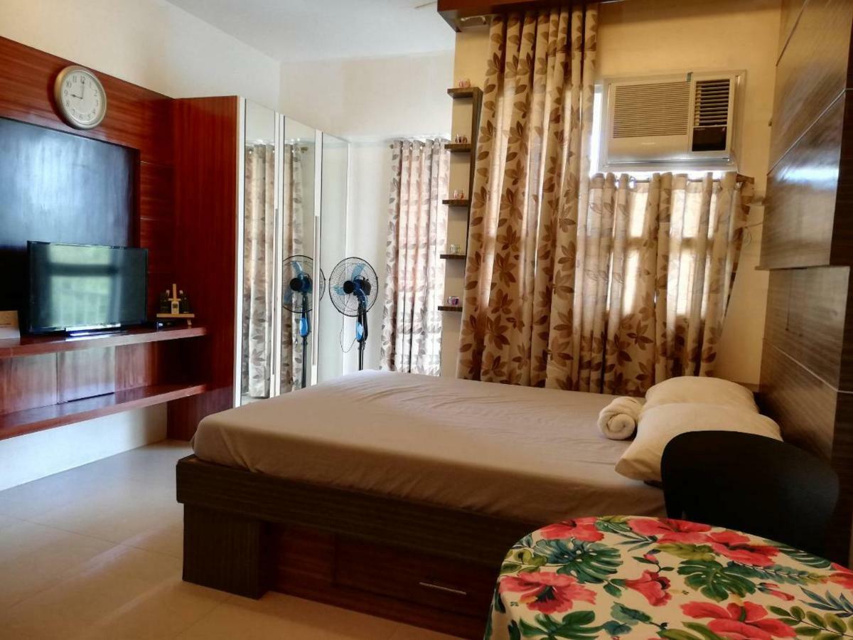 Studio At La Guardia سيبو المظهر الخارجي الصورة